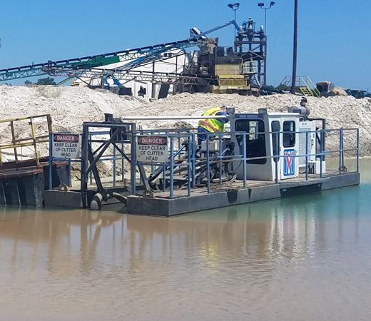 A VMI horizontal dredger working on location